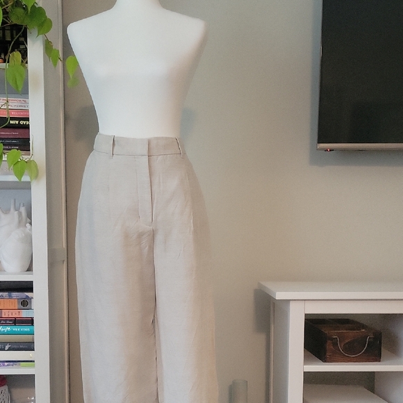 Aritzia Pants - Aritzia Cream Effortless Pants - Linen